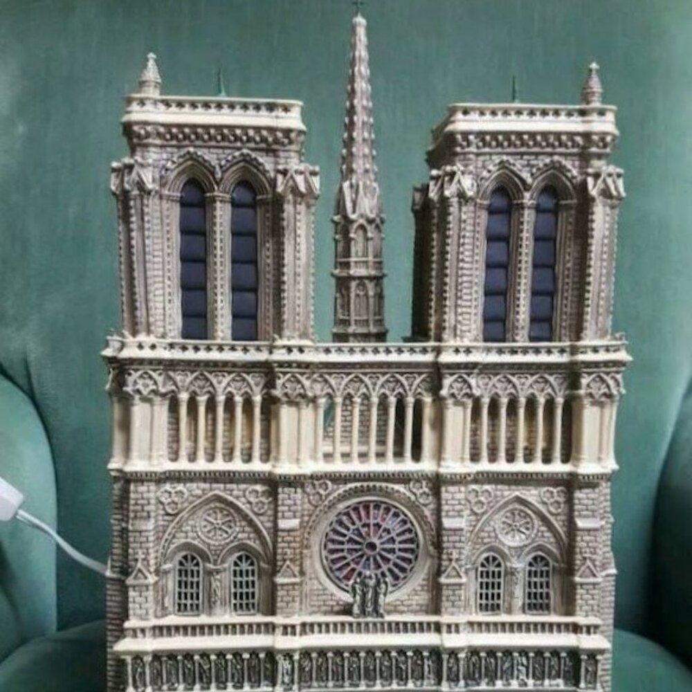 Department 56 Notre Dame Paris (retired)
